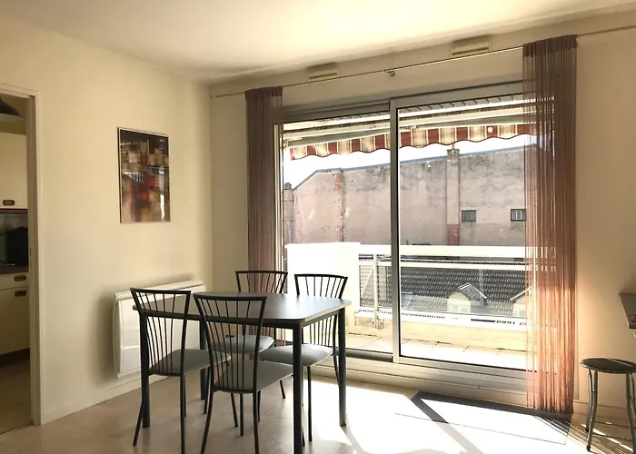 Le Petit Sornin - Hyper Centre - Balcon - Thermes Апартаменты *